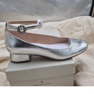 NEW Bandolino Lexy Almond Toe Block Ankle Strap Pump Silver SIZE 6